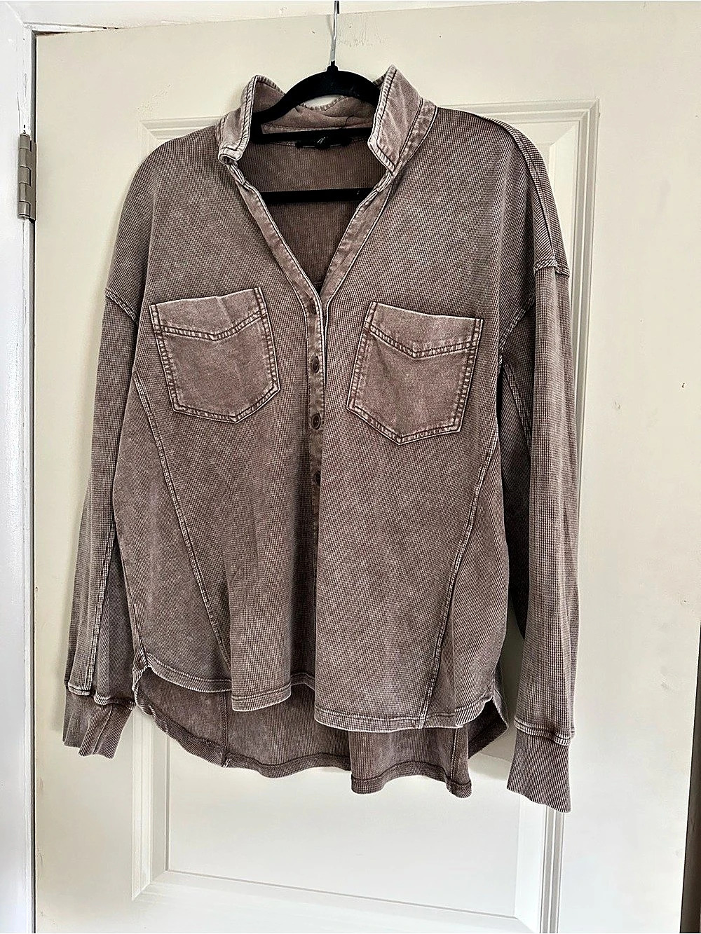 Jane + Delancey Textured Button Down Shirt in Brown Size Large